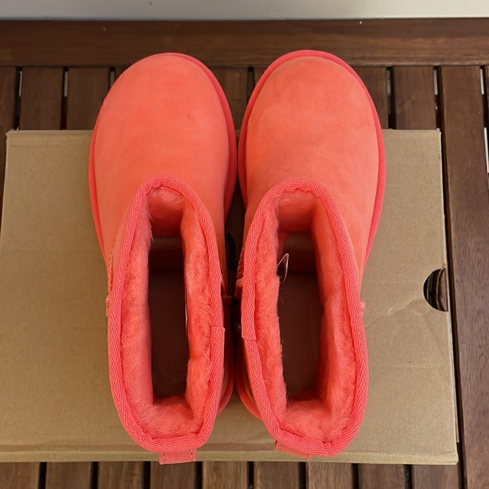 UGG Classic Mini II Boots Punch Pink USA Women size 6/UK 4/EU 37 - Picture 6 of 13